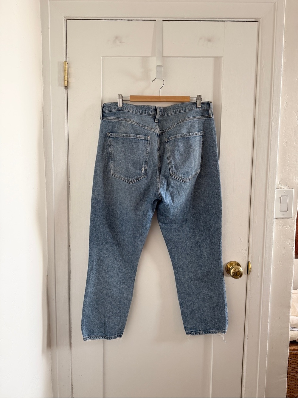Agolde Riley High Rise Crop Jeans - Picture 8 of 11